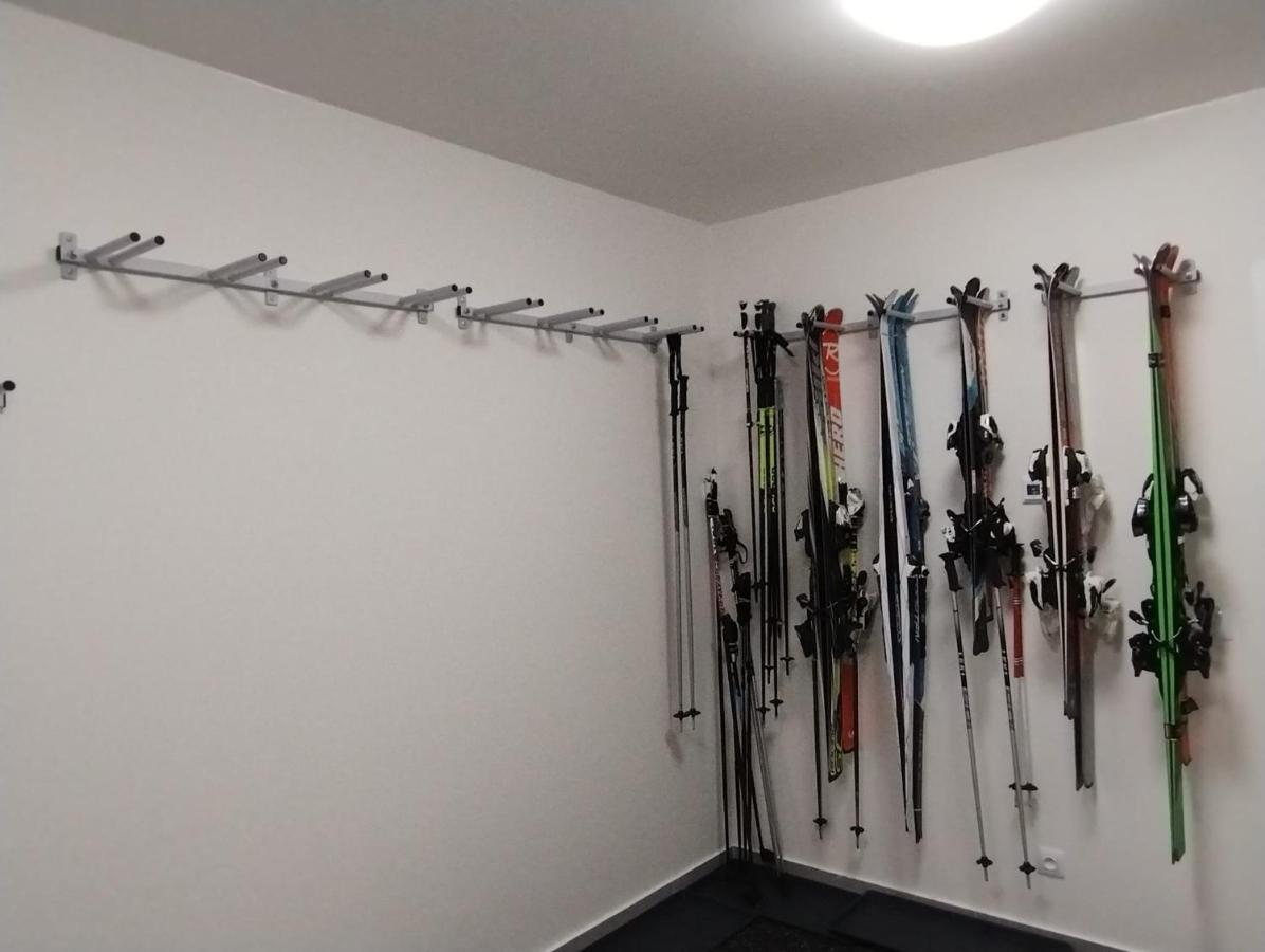 Ski Berg Klinovec Loučná pod Klínovcem Exterior foto